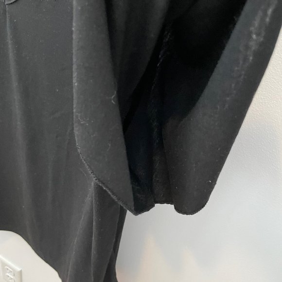 Black Tee with Flowy Sleeves - Picture 5 of 8